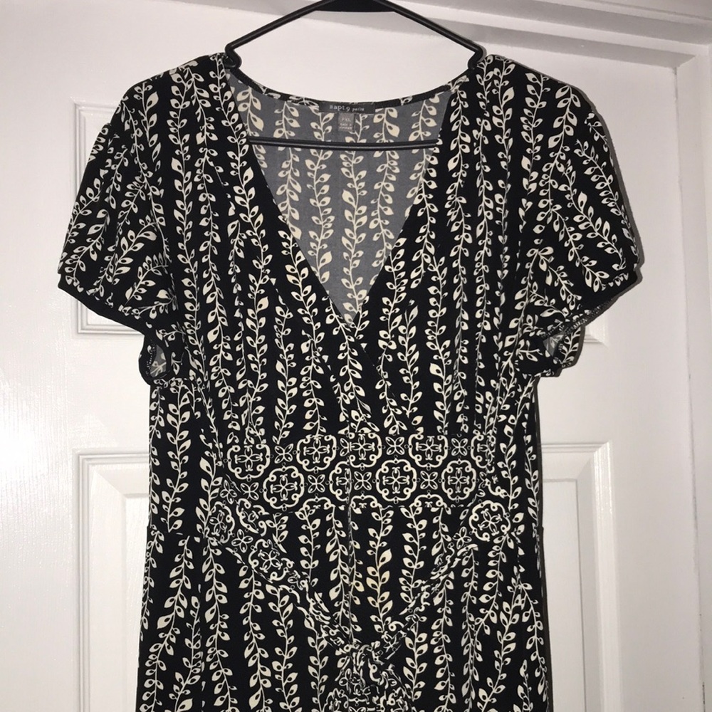 Apt.9 petite black and white dress